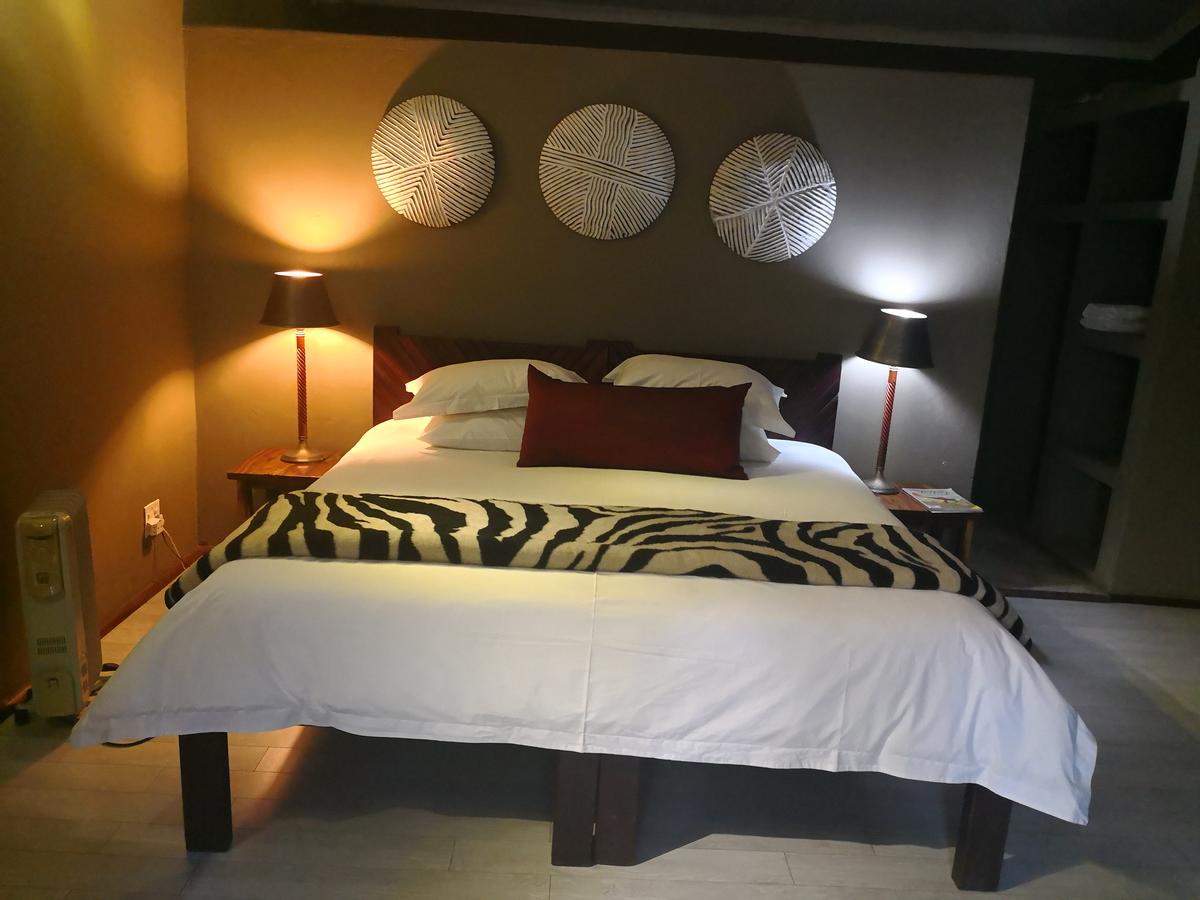 Touch Of Africa Lodge 拉塞利亚 外观 照片